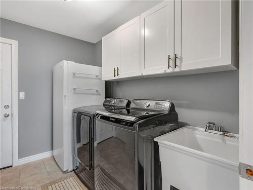 6 Kim Lane, Waterford, ON - Indoor Photo Showing Laundry Room