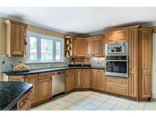 57 Kennedy Road, Caledon, ON - Indoor Photo Showing Kitchen