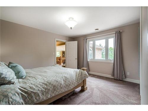 57 Kennedy Road, Caledon, ON - Indoor Photo Showing Bedroom