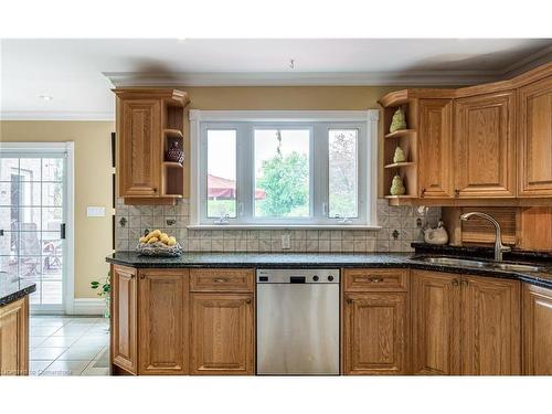 57 Kennedy Road, Caledon, ON - Indoor Photo Showing Kitchen