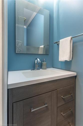 48 Karsh Crescent, Hamilton, ON - Indoor Photo Showing Bathroom