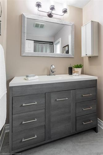 48 Karsh Crescent, Hamilton, ON - Indoor Photo Showing Bathroom