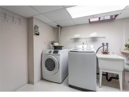 48 Karsh Crescent, Waterdown, ON - Indoor Photo Showing Laundry Room