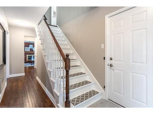 48 Karsh Crescent, Waterdown, ON - Indoor Photo Showing Other Room