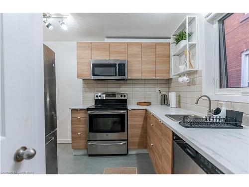 329 Main Street W, Hamilton, ON - Indoor Photo Showing Kitchen