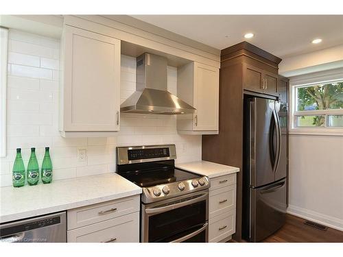 1420 Chalice Crescent, Mississauga, ON - Indoor Photo Showing Kitchen