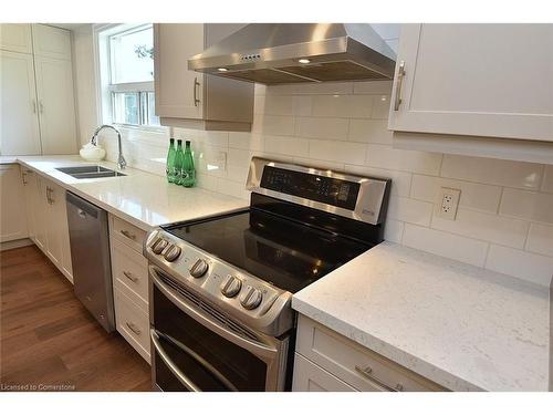 1420 Chalice Crescent, Mississauga, ON - Indoor Photo Showing Kitchen With Double Sink