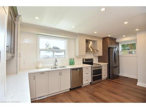 1420 Chalice Crescent, Mississauga, ON - Indoor Photo Showing Kitchen With Stainless Steel Kitchen With Double Sink