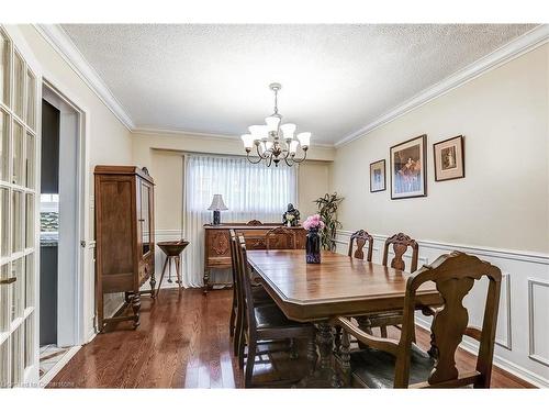 2163 Alconbury Crescent, Burlington, ON - Indoor Photo Showing Dining Room