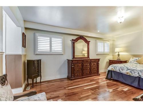 2163 Alconbury Crescent, Burlington, ON - Indoor Photo Showing Bedroom