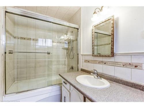 2163 Alconbury Crescent, Burlington, ON - Indoor Photo Showing Bathroom