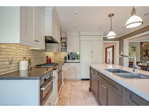 1407 Bayshire Drive, Halton, ON - Indoor Photo Showing Kitchen With Double Sink With Upgraded Kitchen