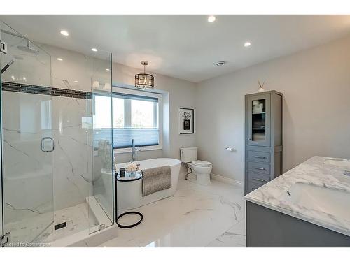 1407 Bayshire Drive, Halton, ON - Indoor Photo Showing Bathroom