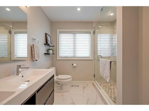 1407 Bayshire Drive, Halton, ON - Indoor Photo Showing Bathroom