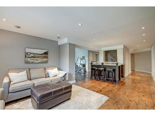 1407 Bayshire Drive, Halton, ON - Indoor Photo Showing Living Room