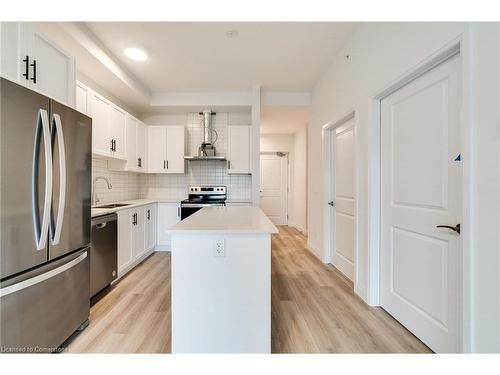 405-153 Wilson Street W, Ancaster, ON - Indoor Photo Showing Kitchen