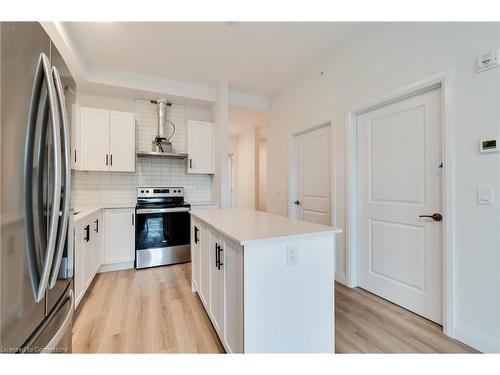 405-153 Wilson Street W, Ancaster, ON - Indoor Photo Showing Kitchen