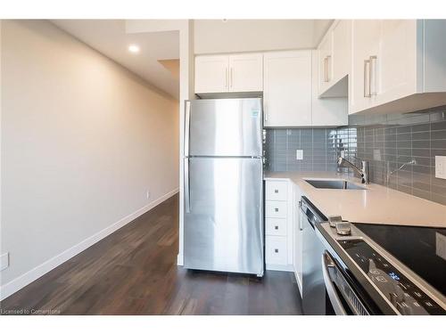 1503-15 Queen Street S, Hamilton, ON - Indoor Photo Showing Kitchen