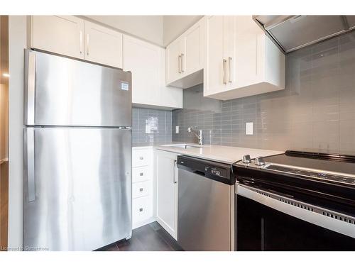 1503-15 Queen Street S, Hamilton, ON - Indoor Photo Showing Kitchen