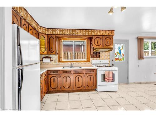 48 Crawford Drive, Hamilton, ON - Indoor Photo Showing Kitchen