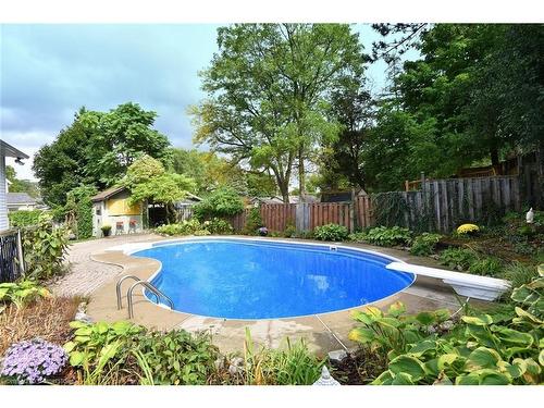 4 Joya Place, Dundas, ON - Outdoor With In Ground Pool With Backyard