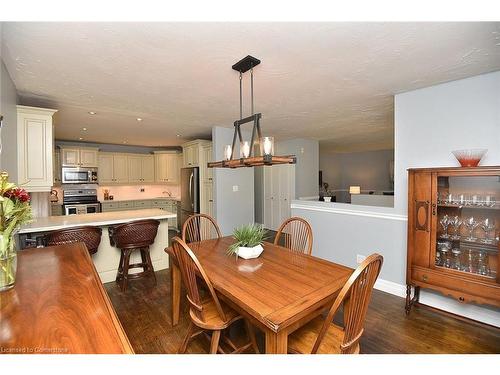 4 Joya Place, Dundas, ON - Indoor Photo Showing Dining Room