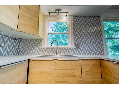 355 Bernard Avenue, Ridgeway, ON - Indoor Photo Showing Kitchen