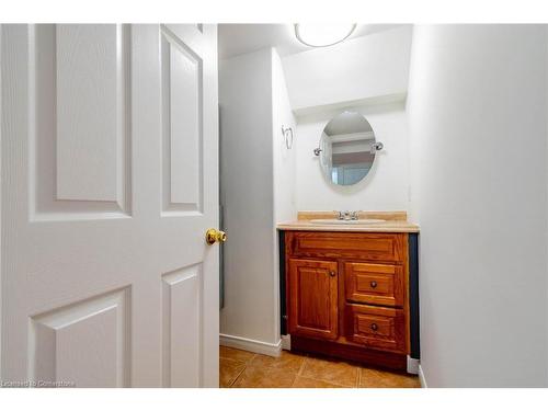 355 Bernard Avenue, Ridgeway, ON - Indoor Photo Showing Bathroom