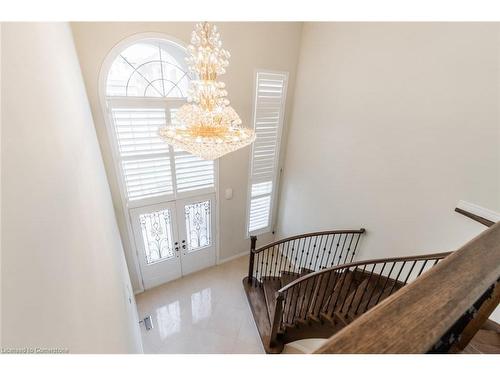 180 Chambers Drive, Ancaster, ON - Indoor Photo Showing Other Room