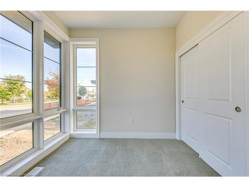 8-2273 Turnberry Road, Burlington, ON - Indoor Photo Showing Other Room