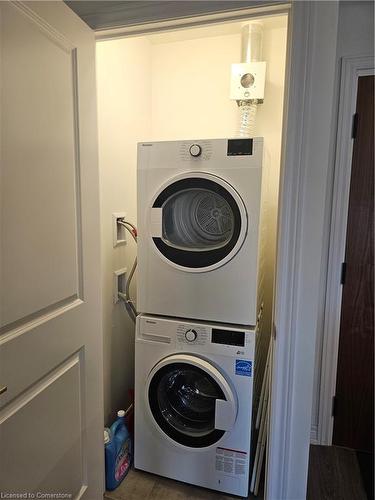 308-121 Highway 8 N, Hamilton, ON - Indoor Photo Showing Laundry Room