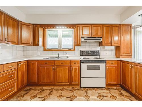 83 South Bend Road W, Hamilton, ON - Indoor Photo Showing Kitchen With Double Sink