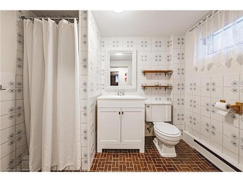 83 South Bend Road W, Hamilton, ON - Indoor Photo Showing Bathroom