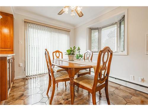 83 South Bend Road W, Hamilton, ON - Indoor Photo Showing Dining Room