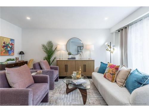 5-88 Tunbridge Crescent, Hamilton, ON - Indoor Photo Showing Living Room