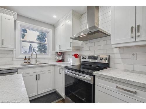 177 Fairfield Avenue, Hamilton, ON - Indoor Photo Showing Kitchen With Upgraded Kitchen