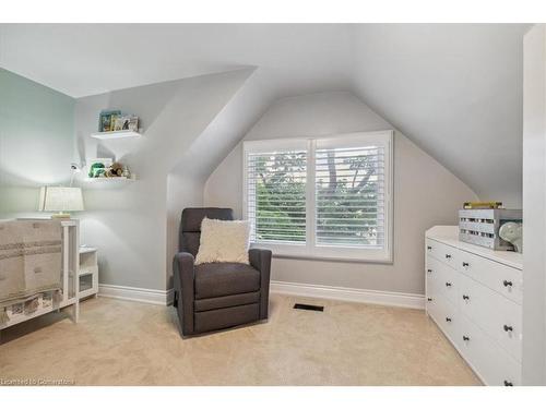 177 Fairfield Avenue, Hamilton, ON - Indoor Photo Showing Bedroom