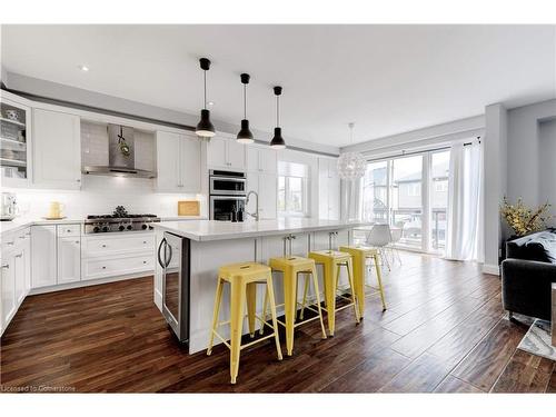 66 Sexton Crescent, Ancaster, ON - Indoor Photo Showing Kitchen With Upgraded Kitchen