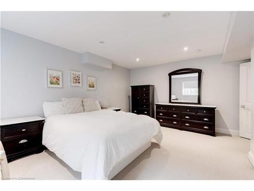 66 Sexton Crescent, Ancaster, ON - Indoor Photo Showing Bedroom