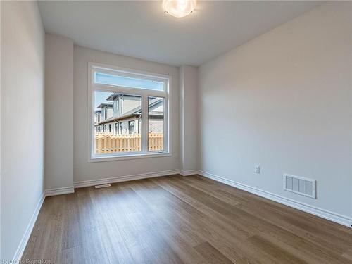 23 Sentinel Lane Lane, Hamilton, ON - Indoor Photo Showing Other Room