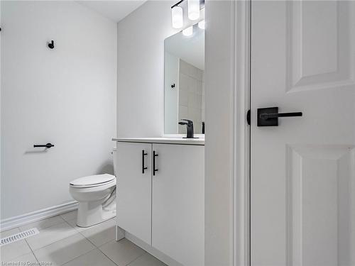 23 Sentinel Lane Lane, Hamilton, ON - Indoor Photo Showing Bathroom