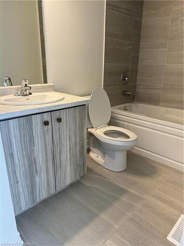 11 Dryden Lane, Hamilton, ON - Indoor Photo Showing Bathroom