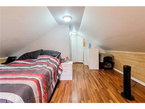 310 Rawdon Street, Brantford, ON - Indoor Photo Showing Bedroom