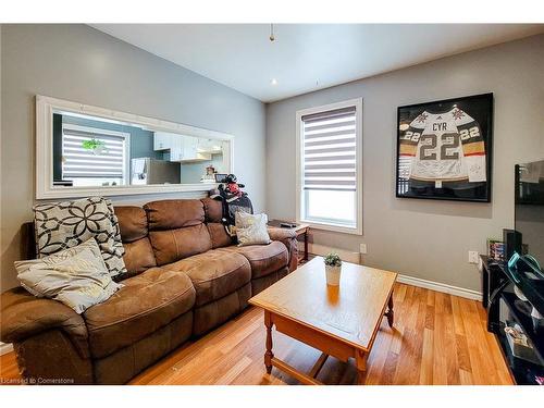 310 Rawdon Street, Brantford, ON - Indoor Photo Showing Living Room