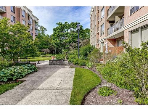 1208-100 Burloak Drive, Burlington, ON - Outdoor