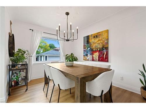 2227 Deyncourt Drive, Burlington, ON - Indoor Photo Showing Dining Room