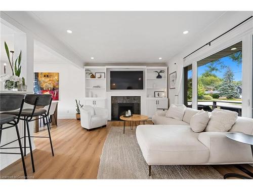 2227 Deyncourt Drive, Burlington, ON - Indoor Photo Showing Living Room With Fireplace