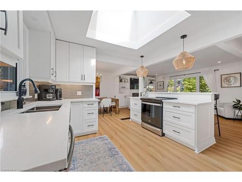 2227 Deyncourt Drive, Burlington, ON - Indoor Photo Showing Kitchen With Double Sink