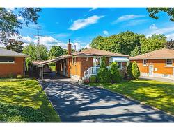 52 Hoover Crescent  Hamilton, ON L9A 3H1