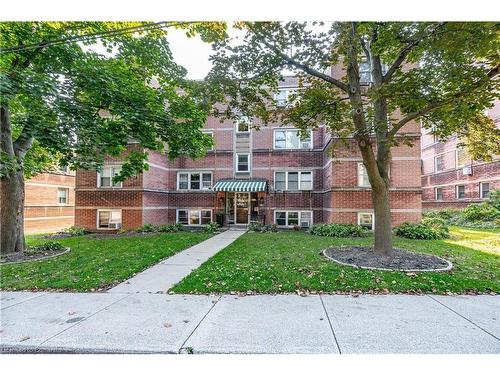 14-227 Macnab Street S, Hamilton, ON - Outdoor